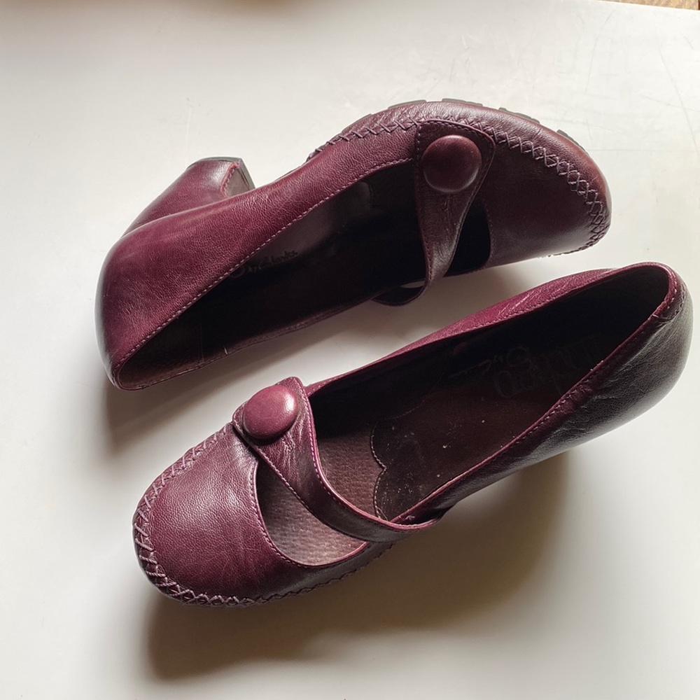 Clarks “Delirium” sz 5.5 purple leather